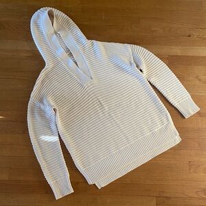 Gap Women’s M Stitchy Hoodie Snow Cap Cream Ribbed Sweater with two side slits